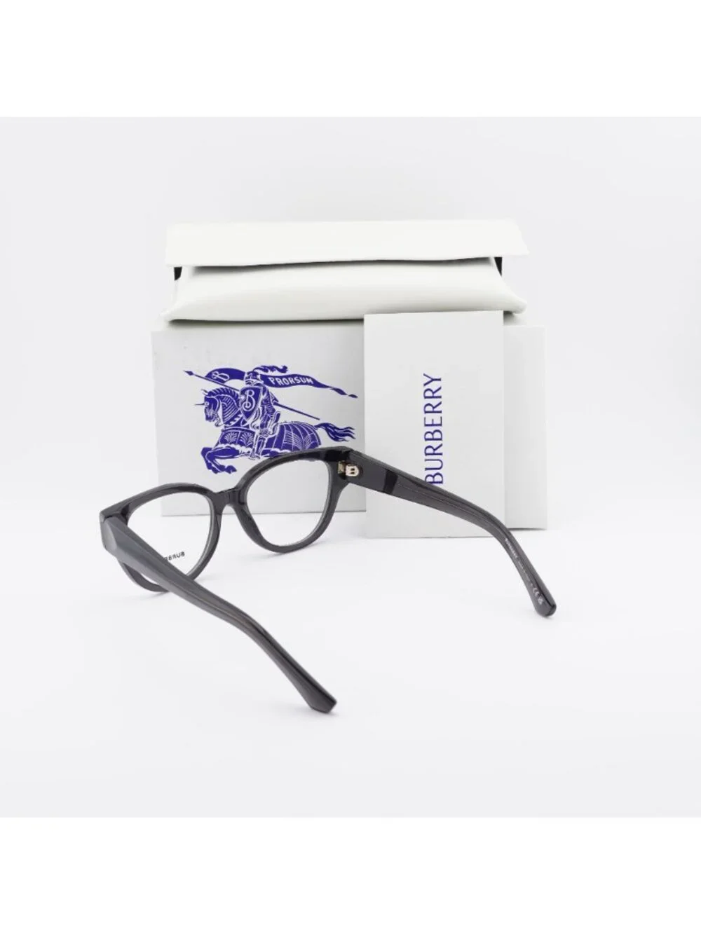 Burberry model be2421